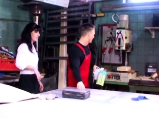 Hairy Pussy Mature Wife of the Boss Seduce Young Boy to Fuck