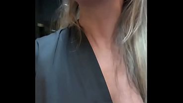 “Vem ver Corno, olha o que esse pau faz com sua esposinha” – Esse casada brasileira é uma delicia, Fodeu negão pauzudo e ainda humilhou o corno